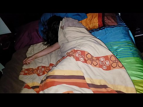 ❤️ Nevlastní syn buzeruje svou mladou nevlastní matku, zatímco ona spí. ❤ Sex video u nás cs.sexeey.ru